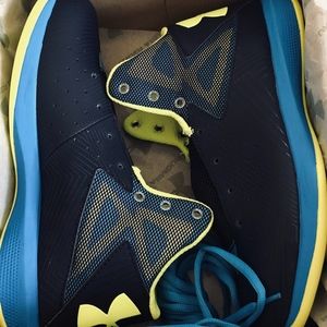 NBW Under Armour Blue/Yellow Basketball Shoes 6Y